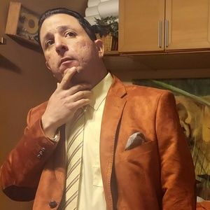 Meet your Posher, Antonio